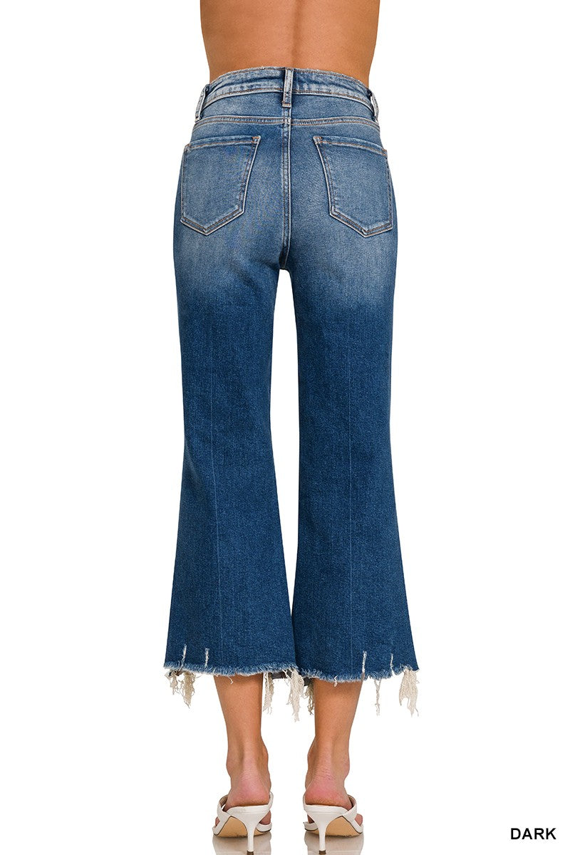 DISTRESSED KNEE CROP JEANS