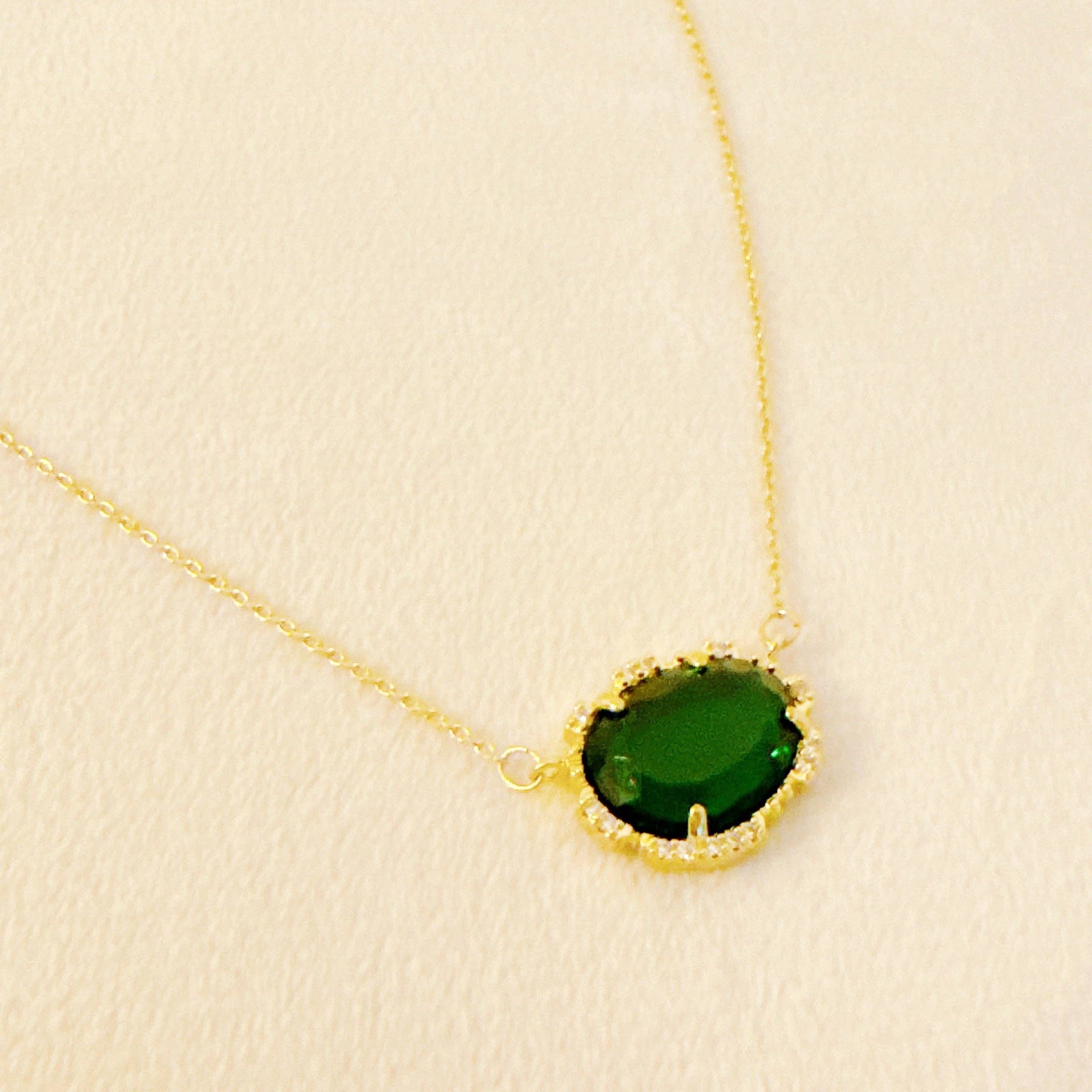 Clustered Glass Jewel Necklace: Pink